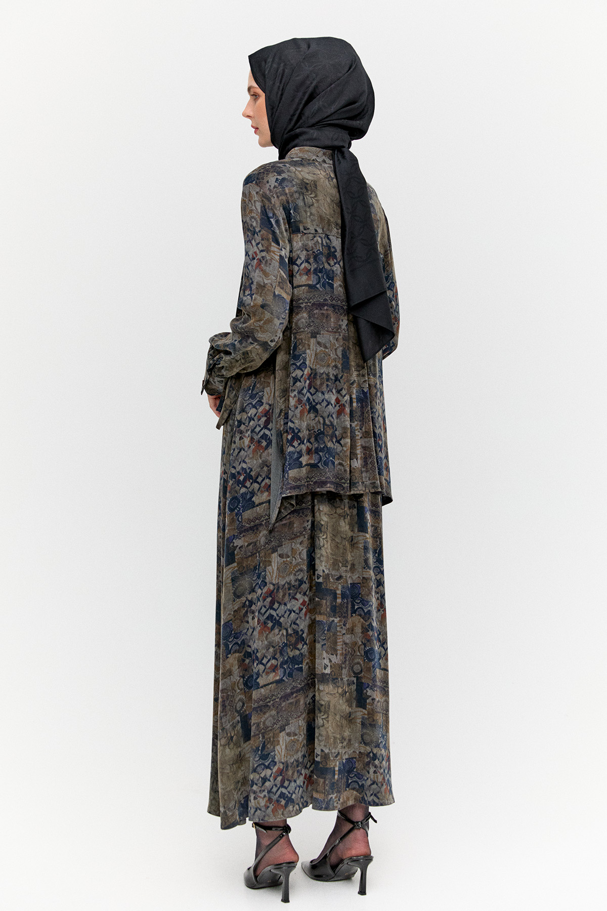 Pelerin Detaylı Desenli Elbise, Tesettür Giyim