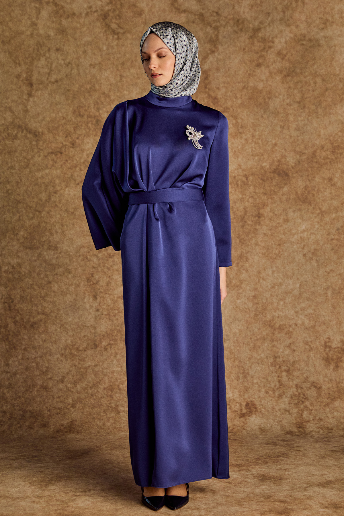 Drape Detaylı Saten Elbise