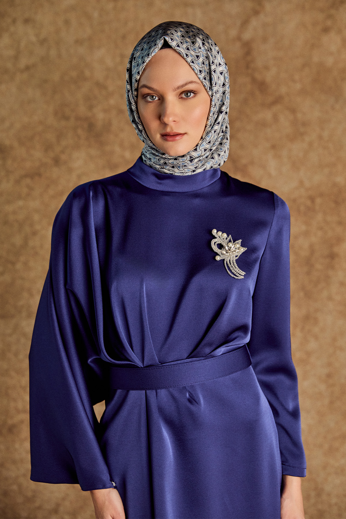 Drape Detaylı Saten Elbise