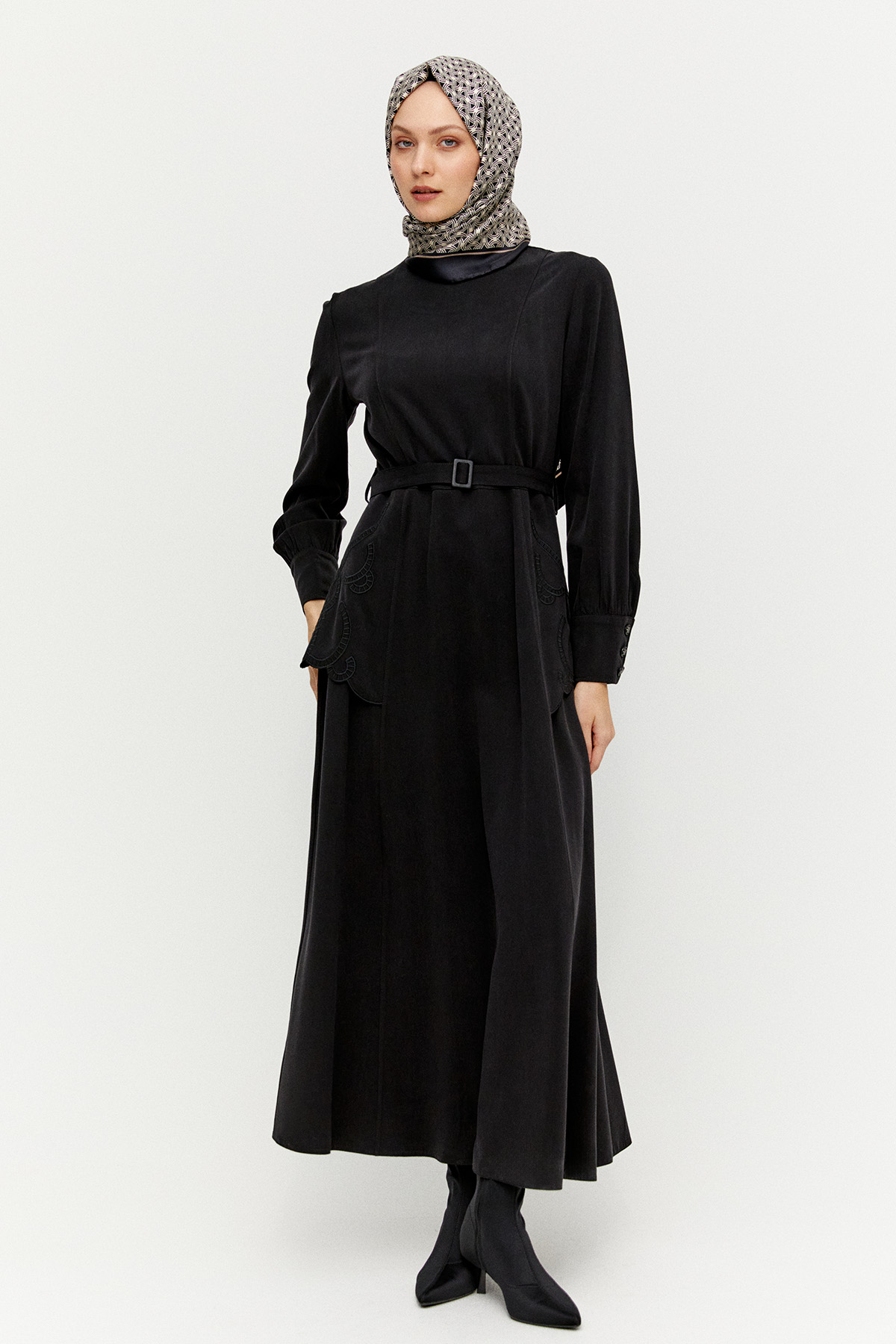 Yakma Desenli Kemerli Elbise