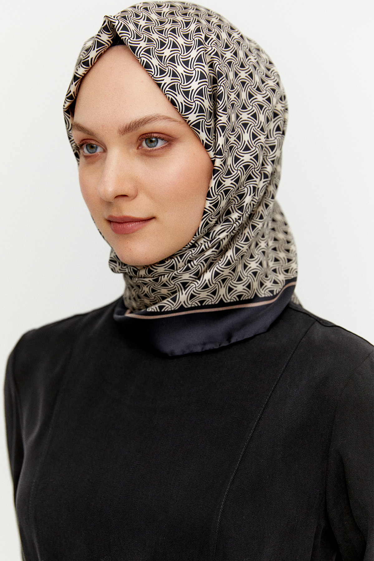 Yakma Desenli Kemerli Elbise