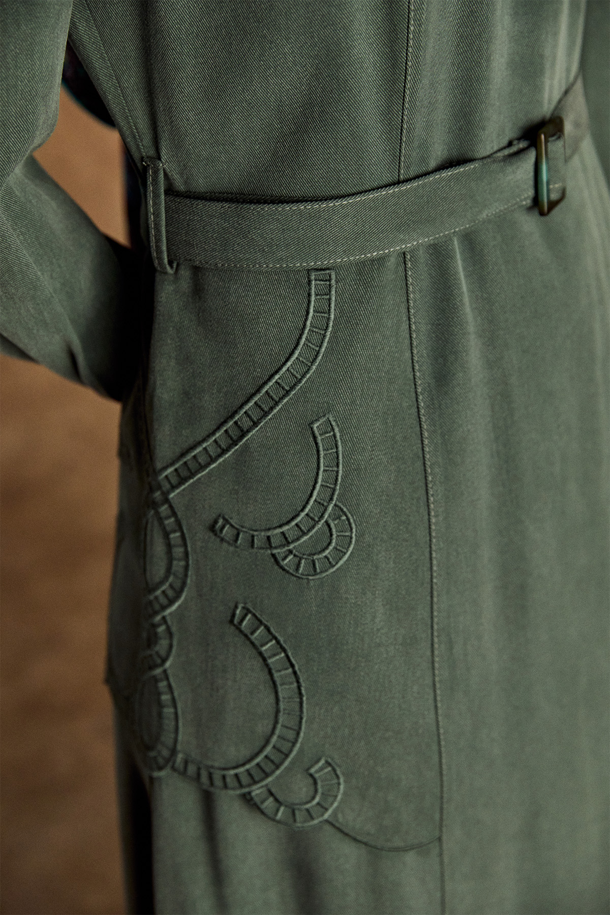 Yakma Desenli Kemerli Elbise