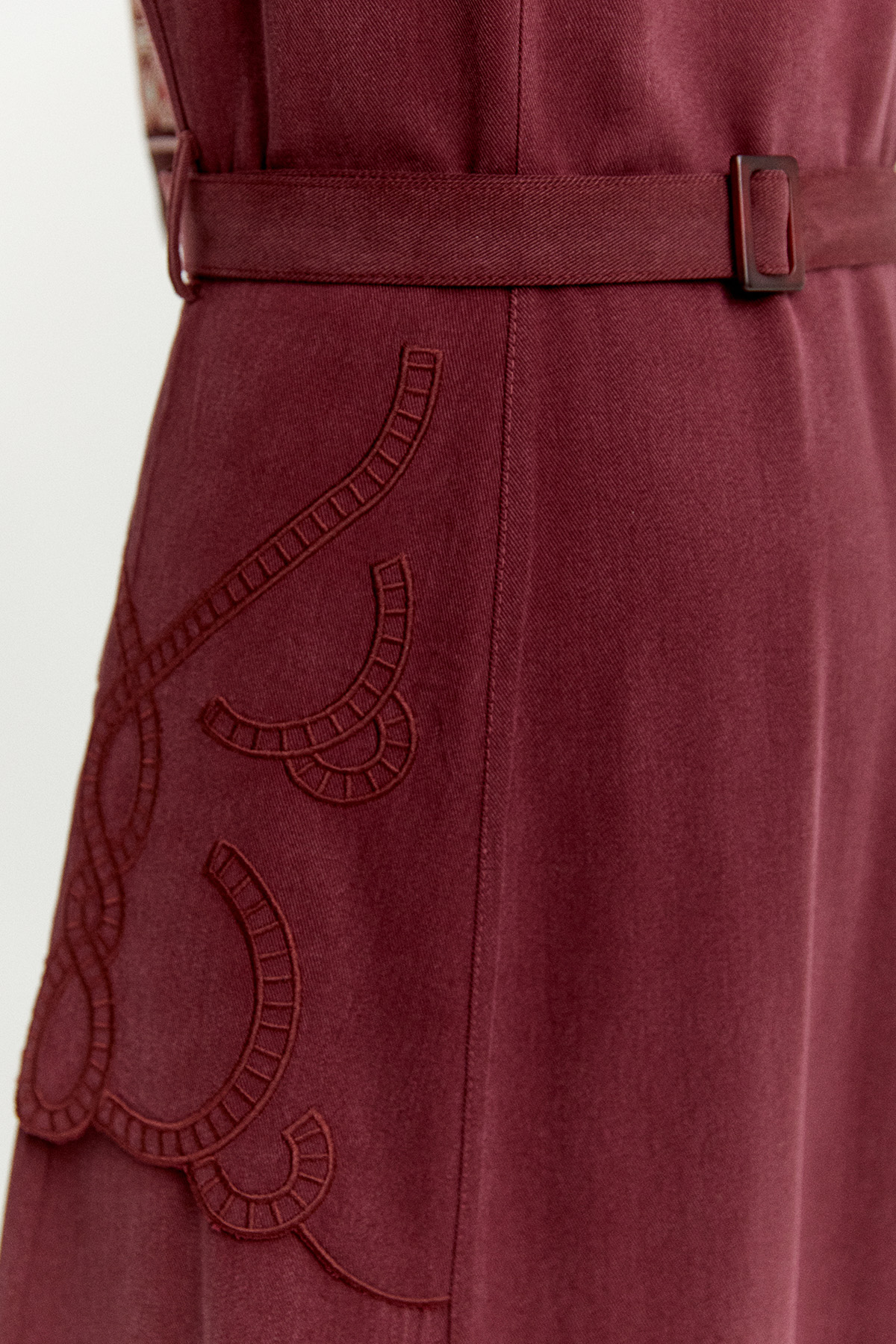 Yakma Desenli Kemerli Elbise