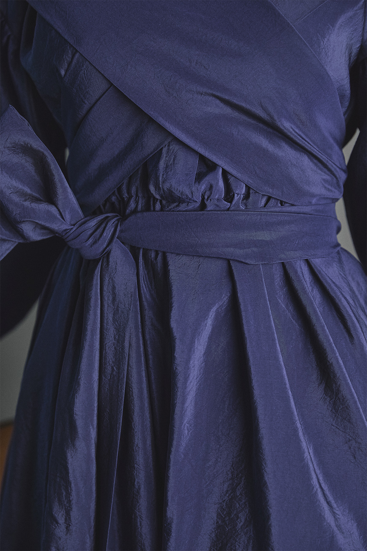 Uzun Kuşaklı Paraşüt Elbise