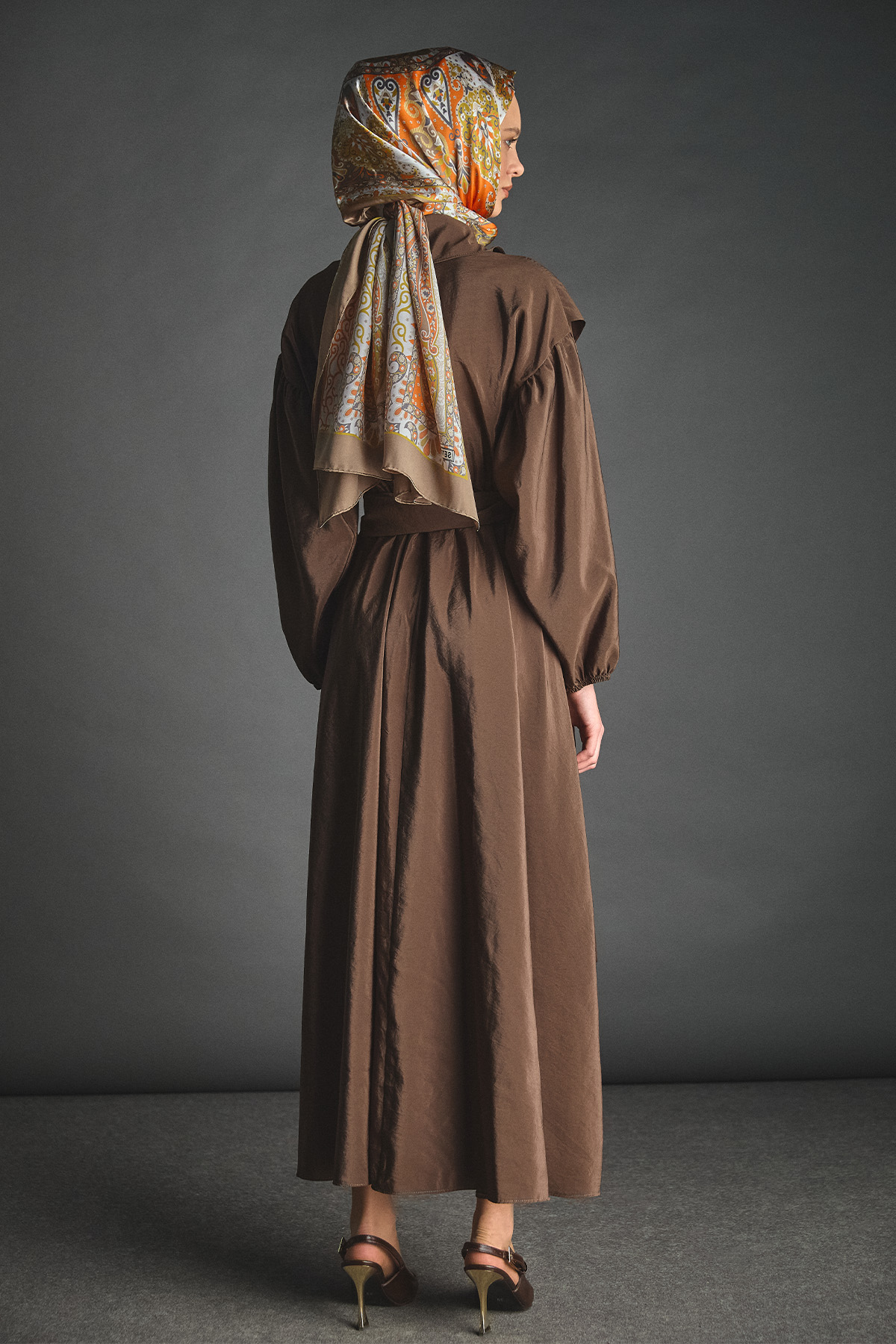 Uzun Kuşaklı Paraşüt Elbise