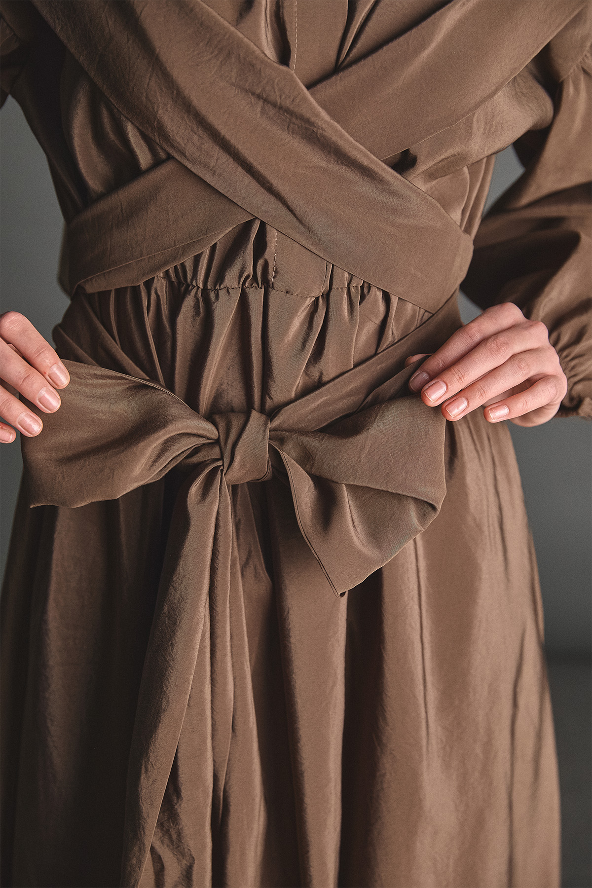 Uzun Kuşaklı Paraşüt Elbise