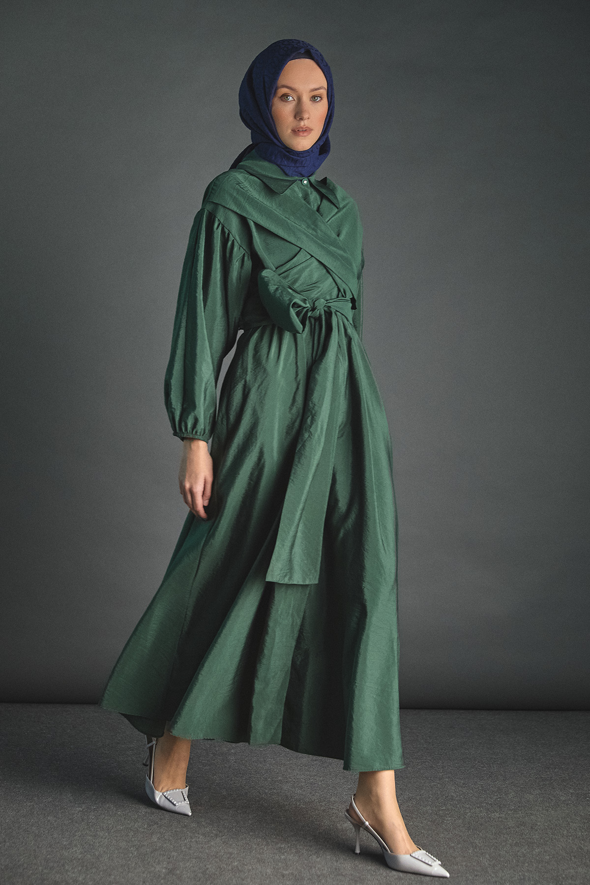 Uzun Kuşaklı Paraşüt Elbise