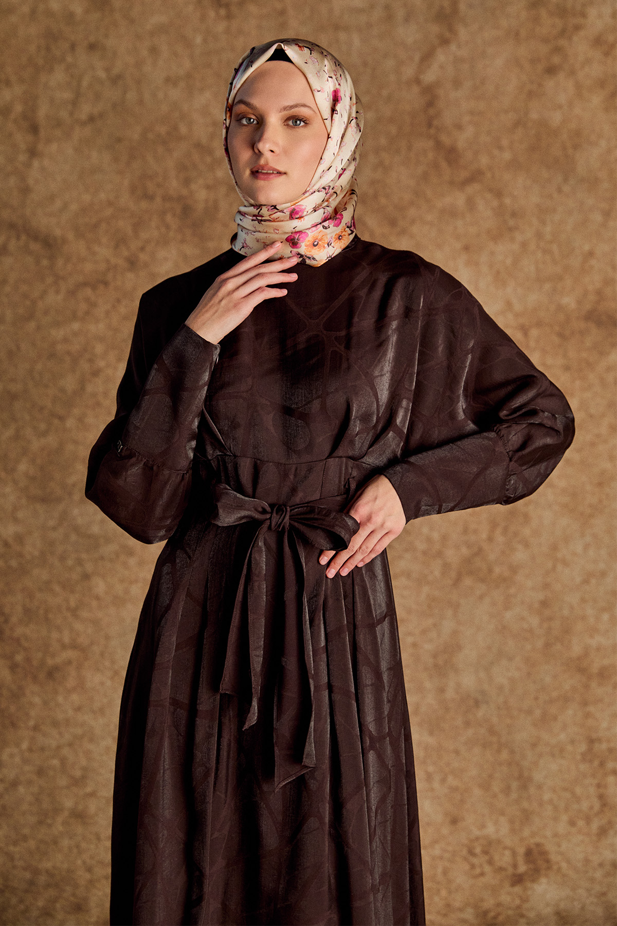 Korsajlı Jakarlı Desenli Drape Elbise