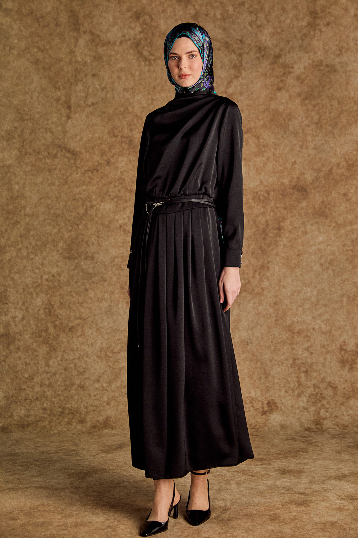 Kemerli Saten Elbise