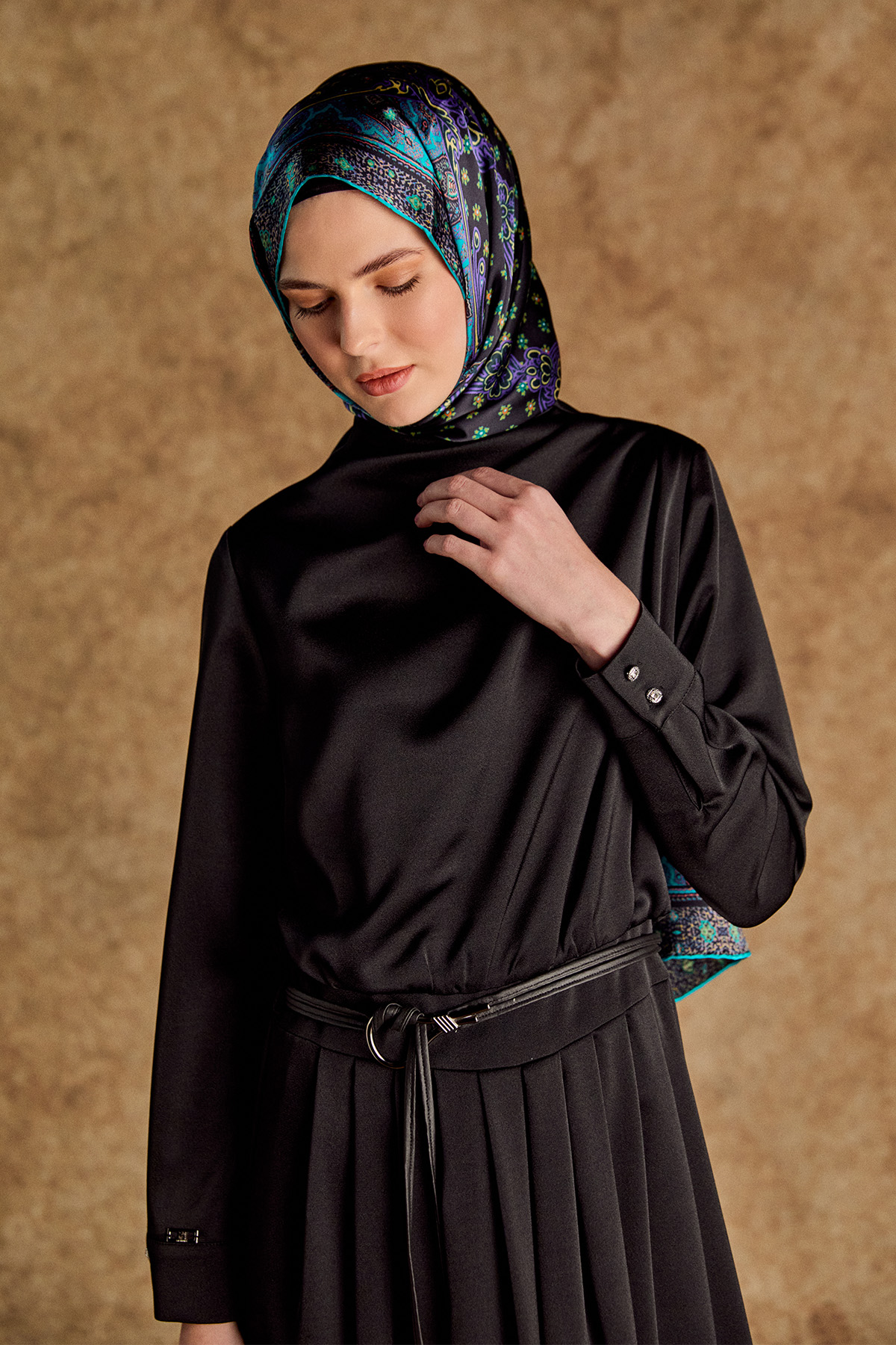 Kemerli Saten Elbise