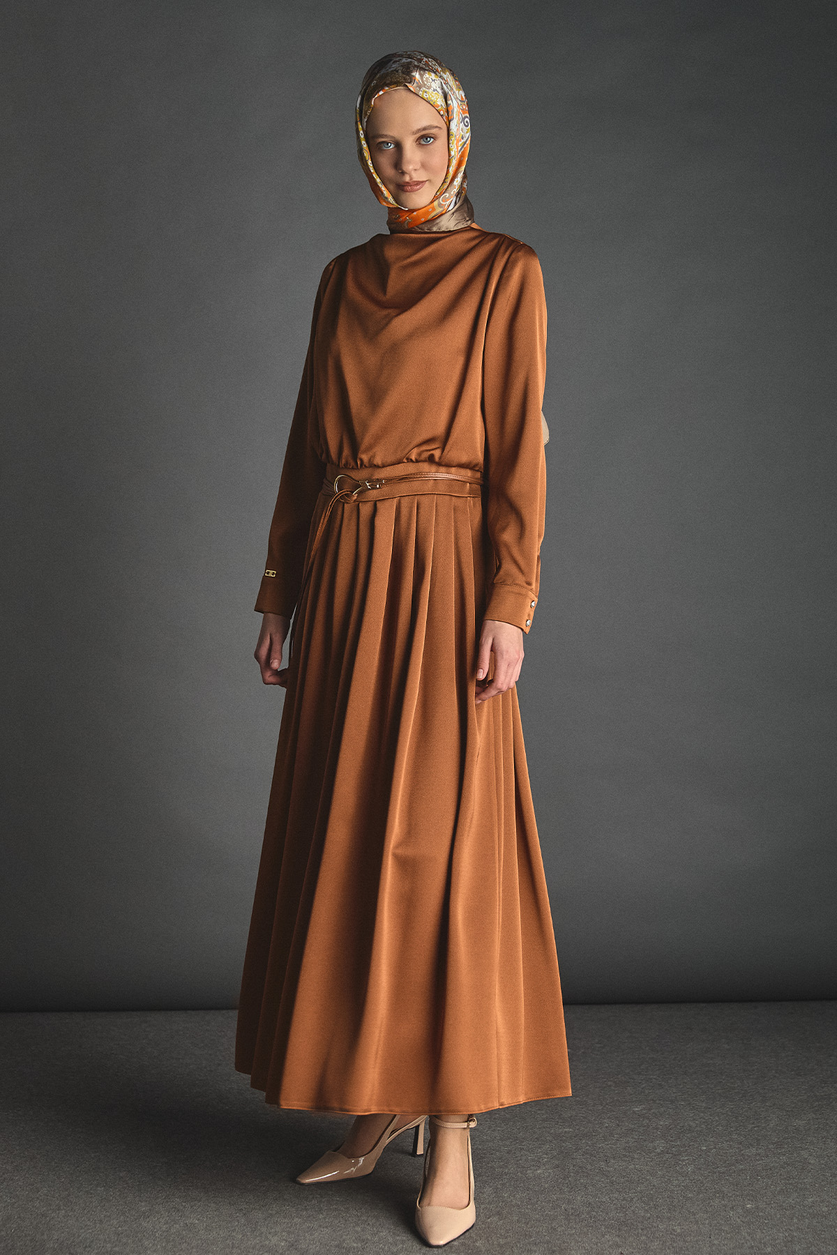 Kemerli Saten Elbise