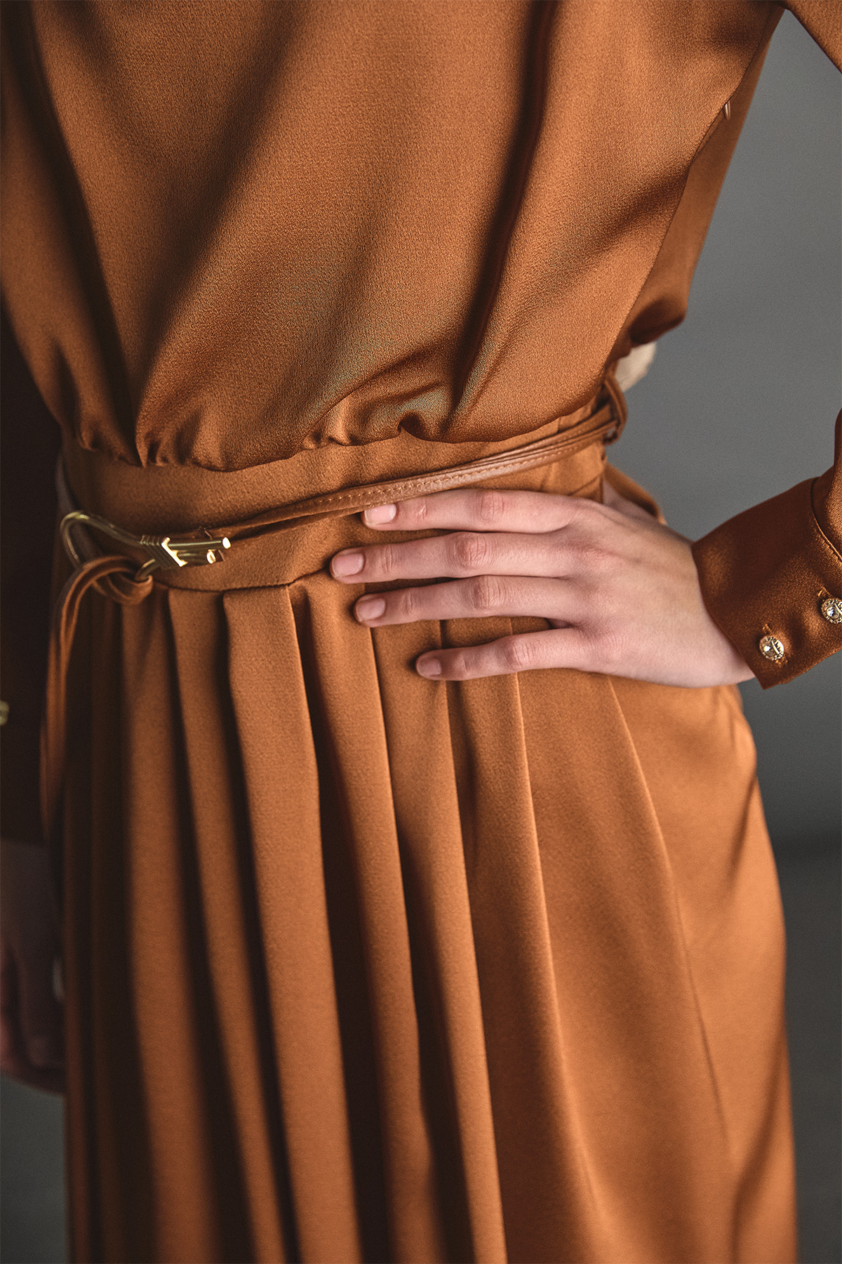 Kemerli Saten Elbise