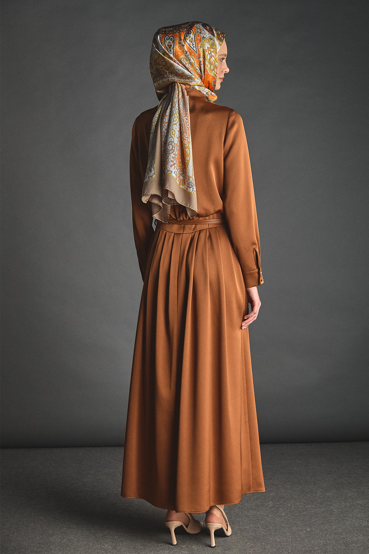 Kemerli Saten Elbise