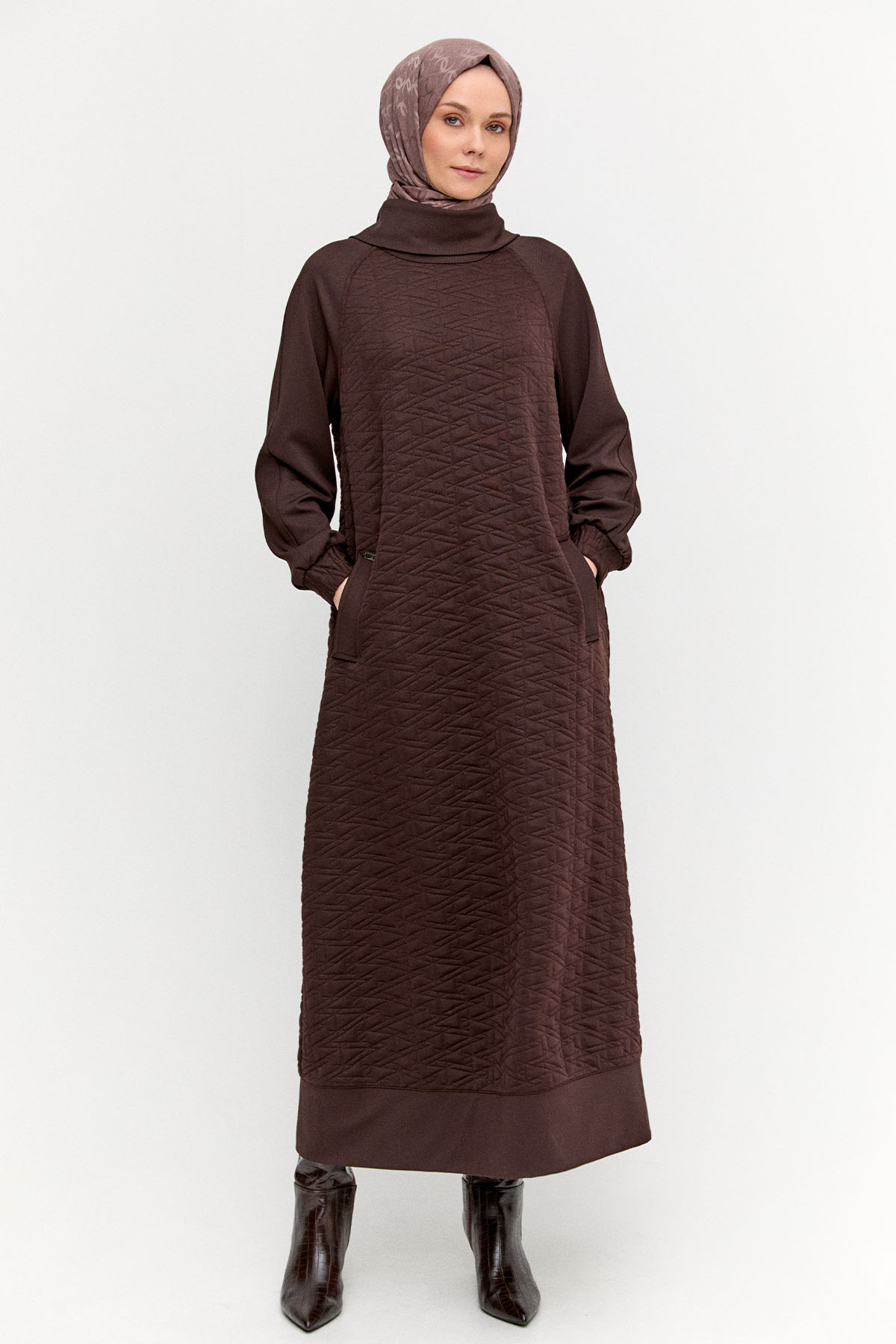 Yüksek Yakalı Dokulu Reglan Elbise, Tesettür Giyim