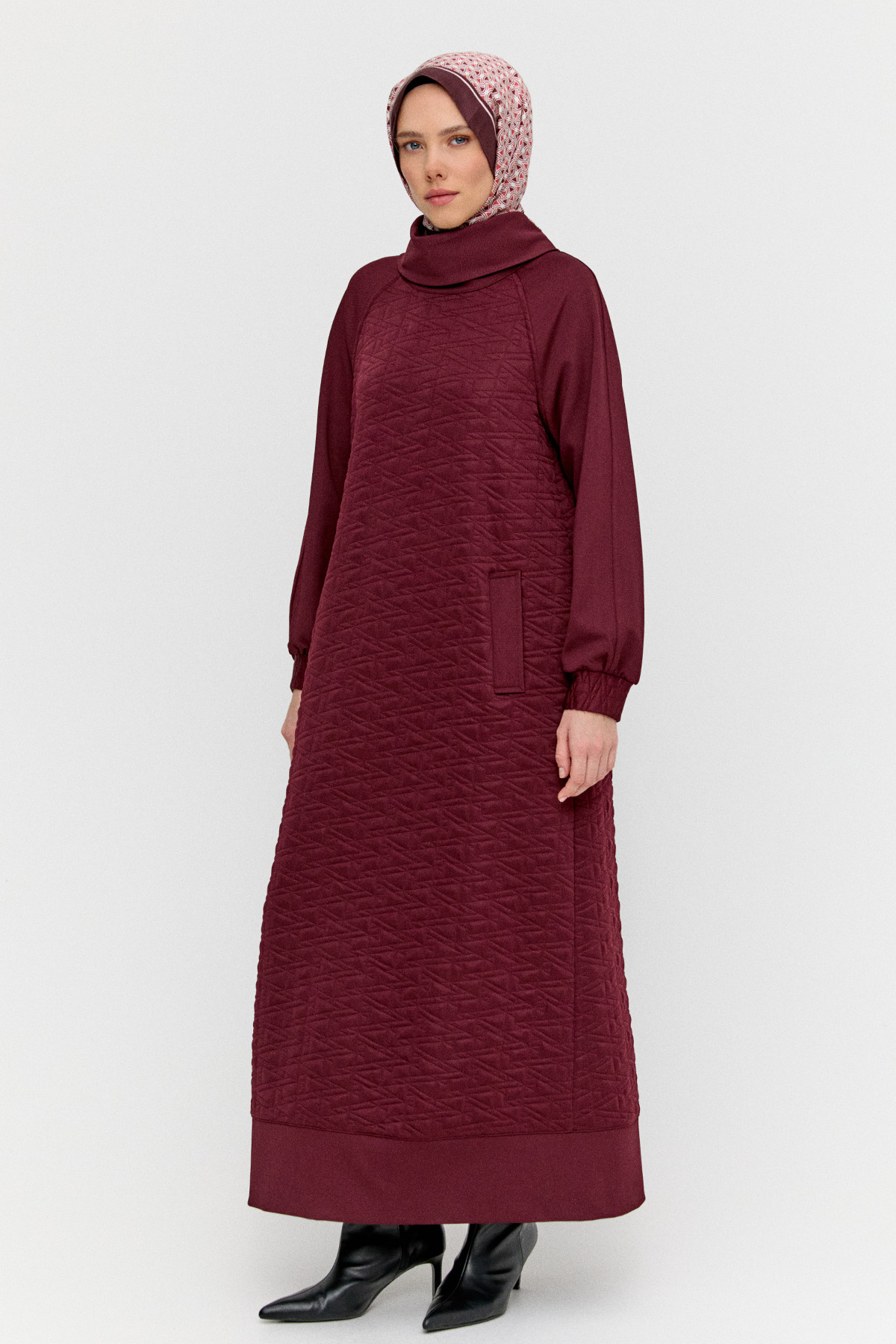 Yüksek Yakalı Dokulu Reglan Elbise, Tesettür Giyim
