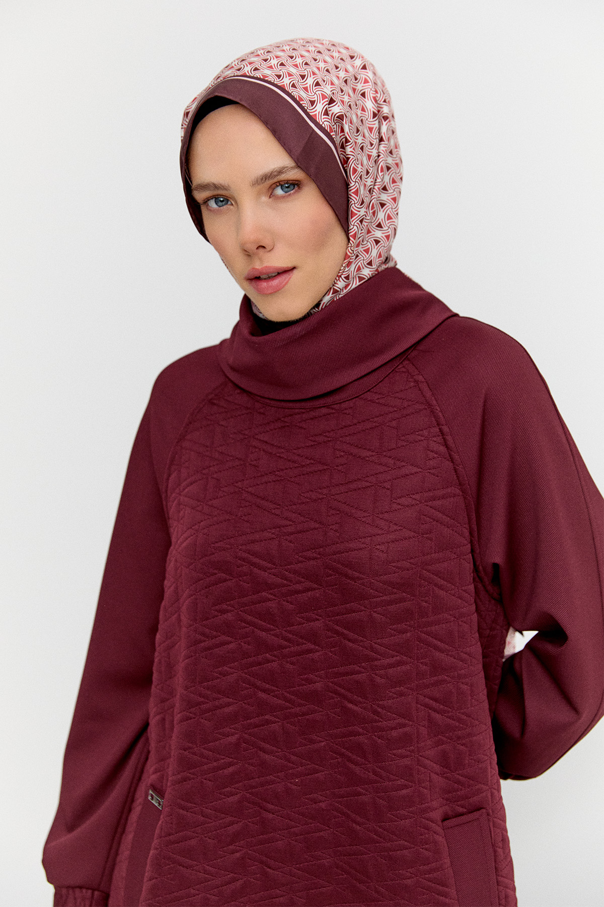 Yüksek Yakalı Dokulu Reglan Elbise, Tesettür Giyim