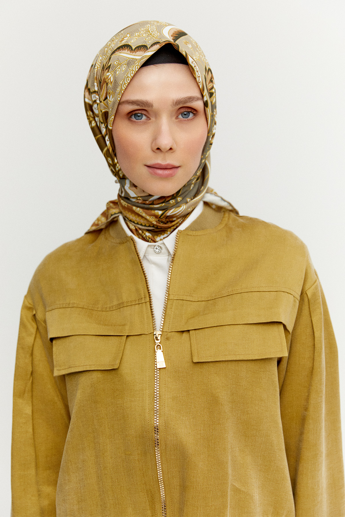 Çok Renkli Çiçek Desenli Eşarp, Tesettür Giyim