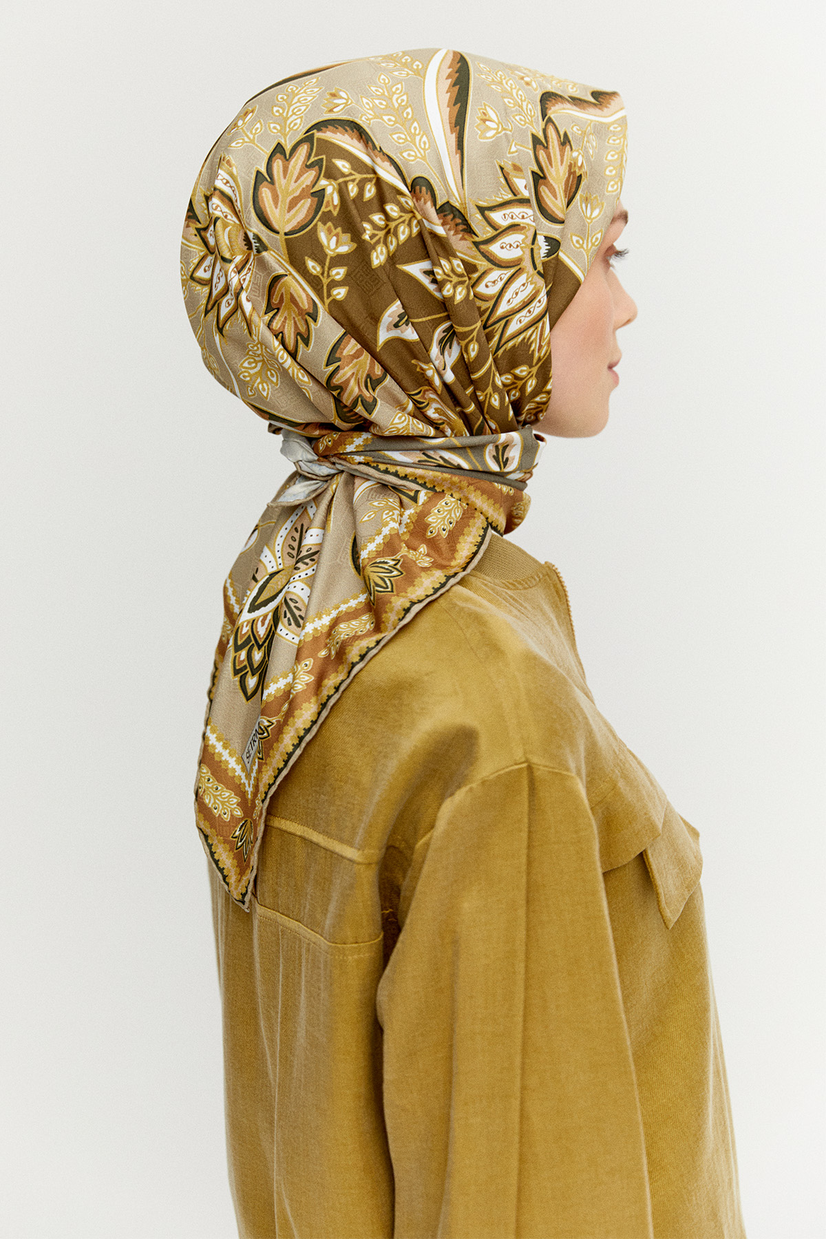 Çok Renkli Çiçek Desenli Eşarp, Tesettür Giyim