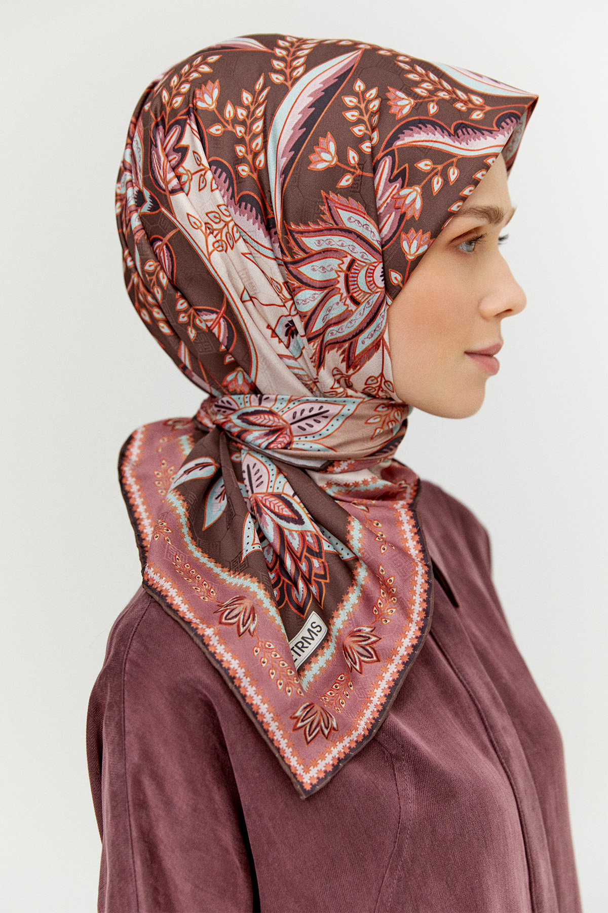 Çok Renkli Çiçek Desenli Eşarp, Tesettür Giyim