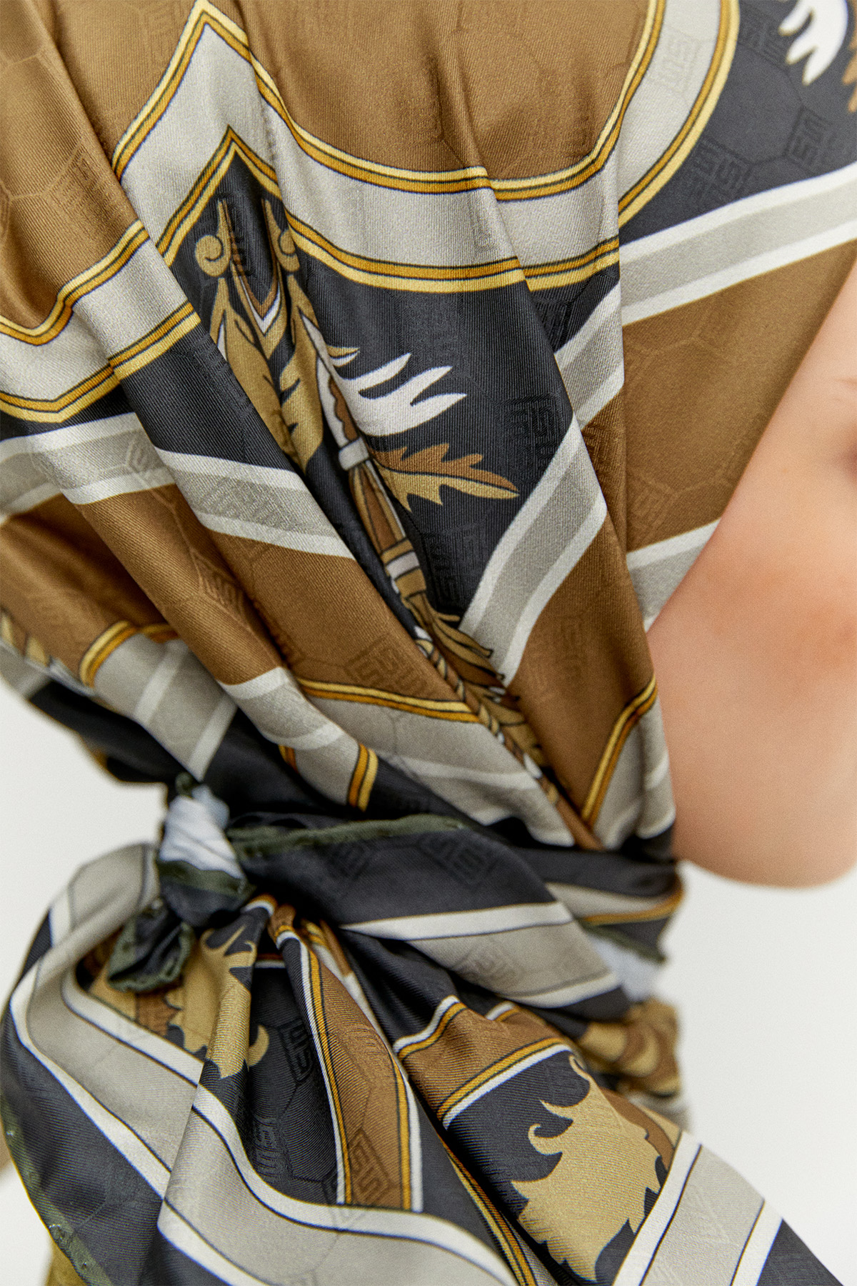 Geometrik Motifli Eşarp, Tesettür Giyim