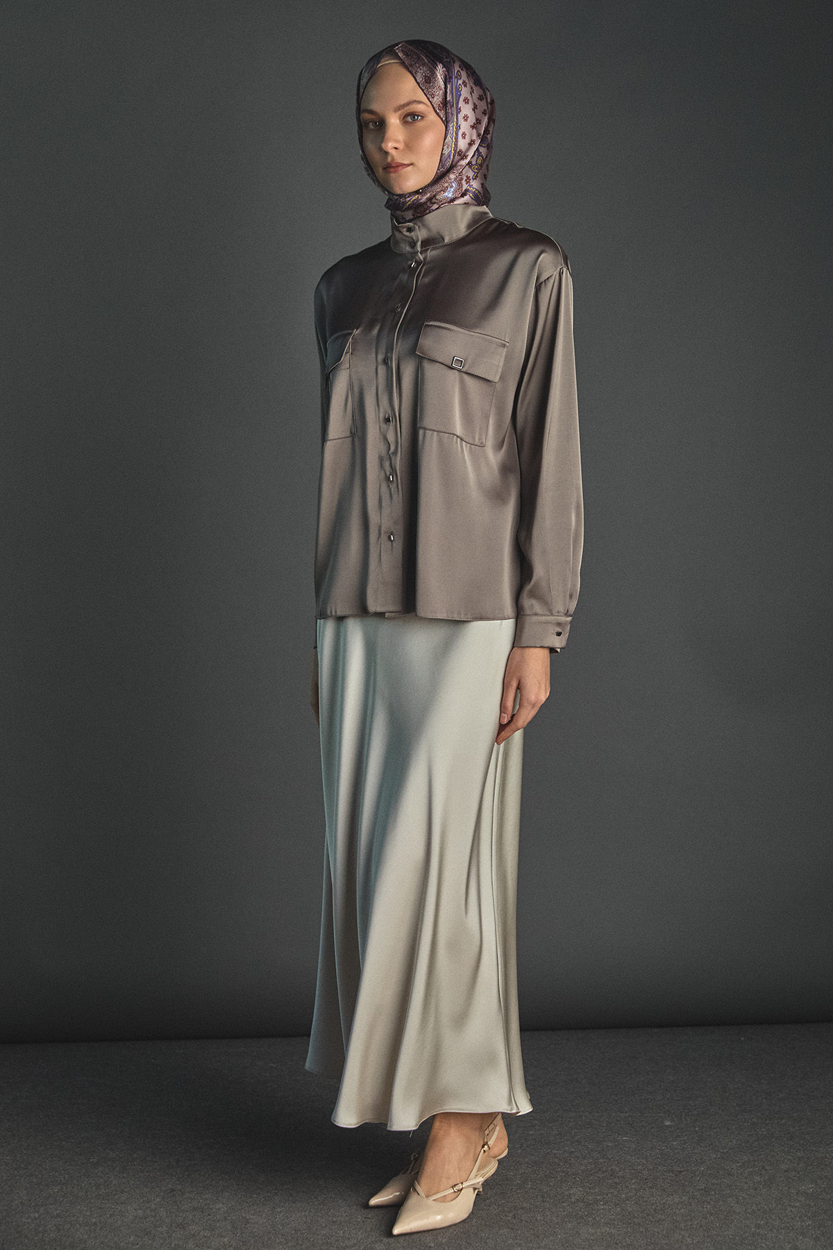 2425066 Dik Yaka Şık Düğmeli Kıısa Gömlek