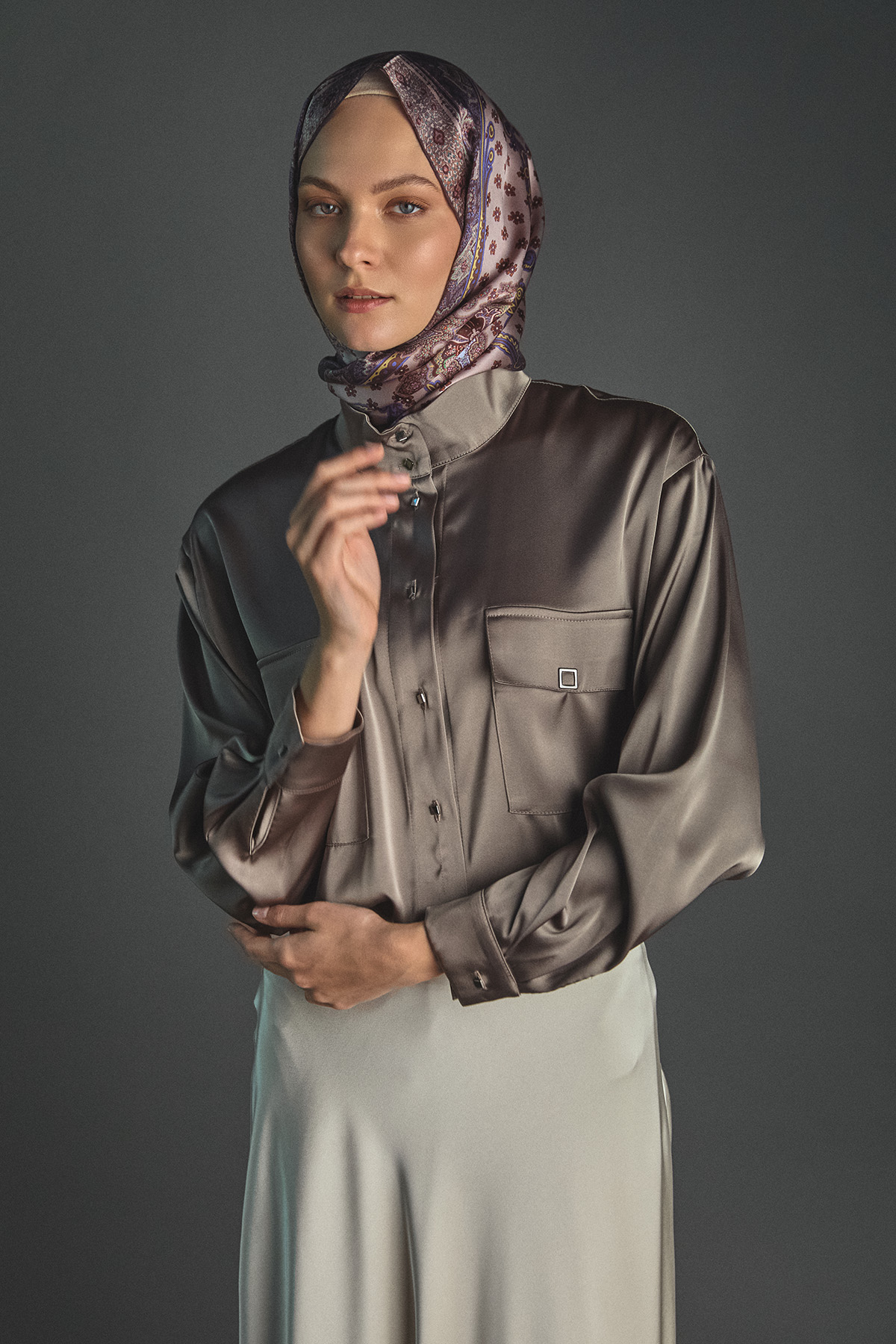 2425066 Dik Yaka Şık Düğmeli Kıısa Gömlek