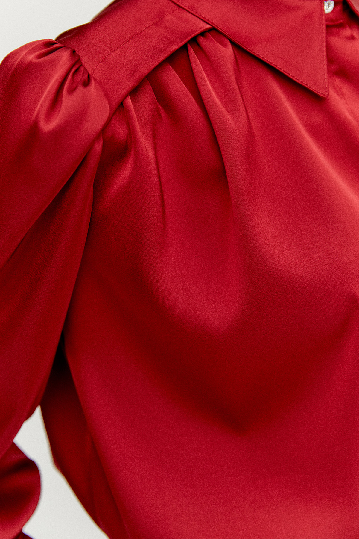 Büzgü Detaylı Saten Kısa Gömlek