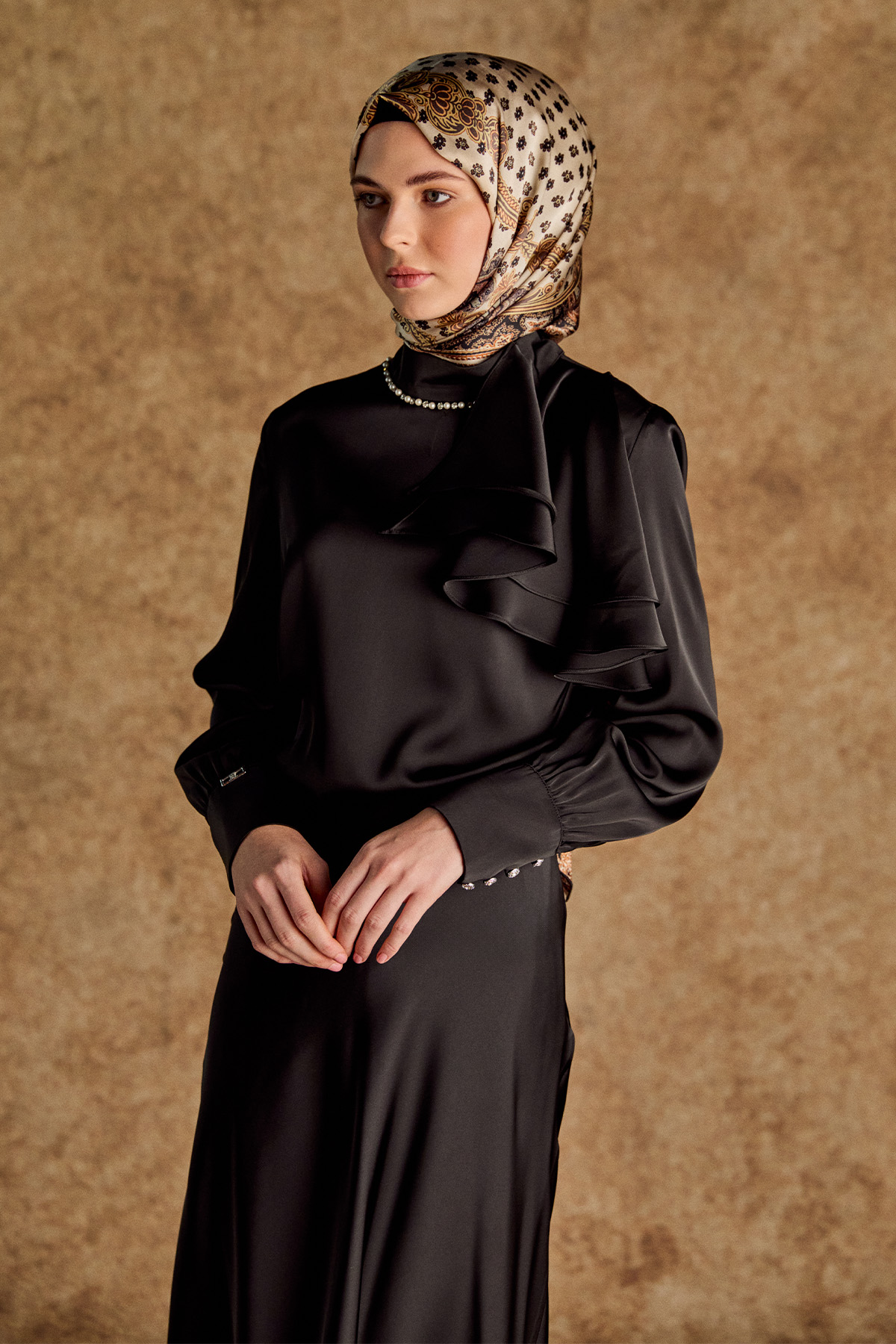 Volanlı Saten Kısa Gömlek