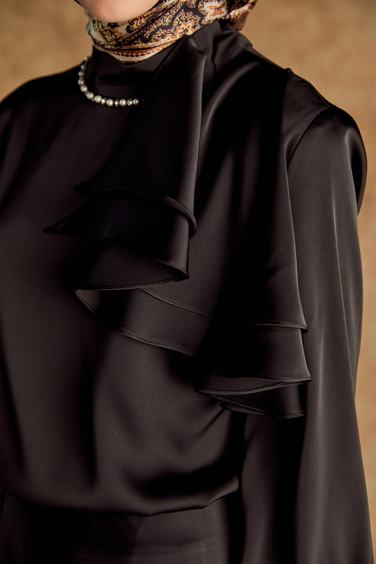 Volanlı Saten Kısa Gömlek