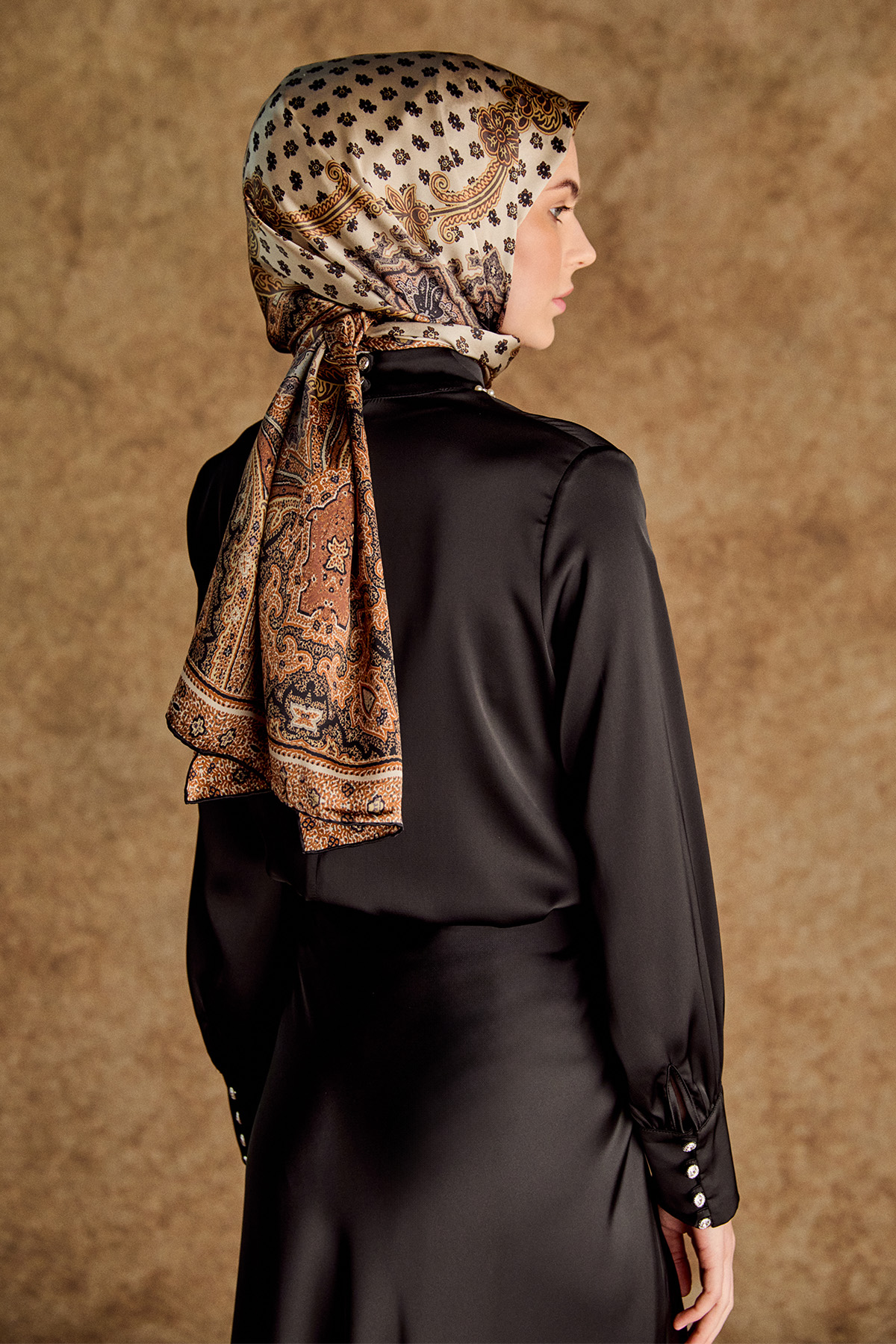 Volanlı Saten Kısa Gömlek