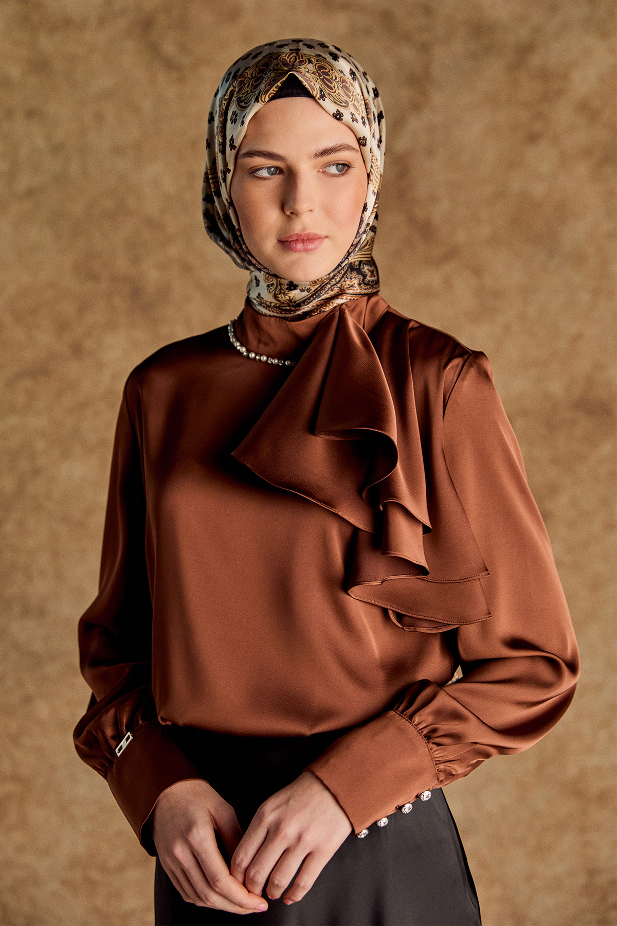 Volanlı Saten Kısa Gömlek