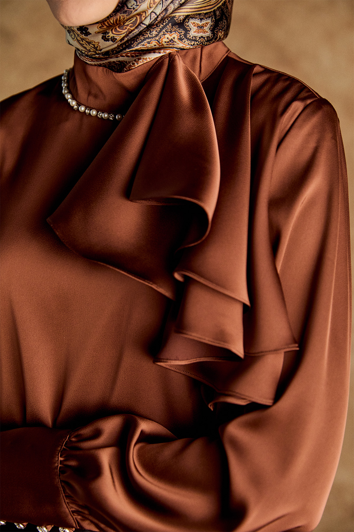 Volanlı Saten Kısa Gömlek