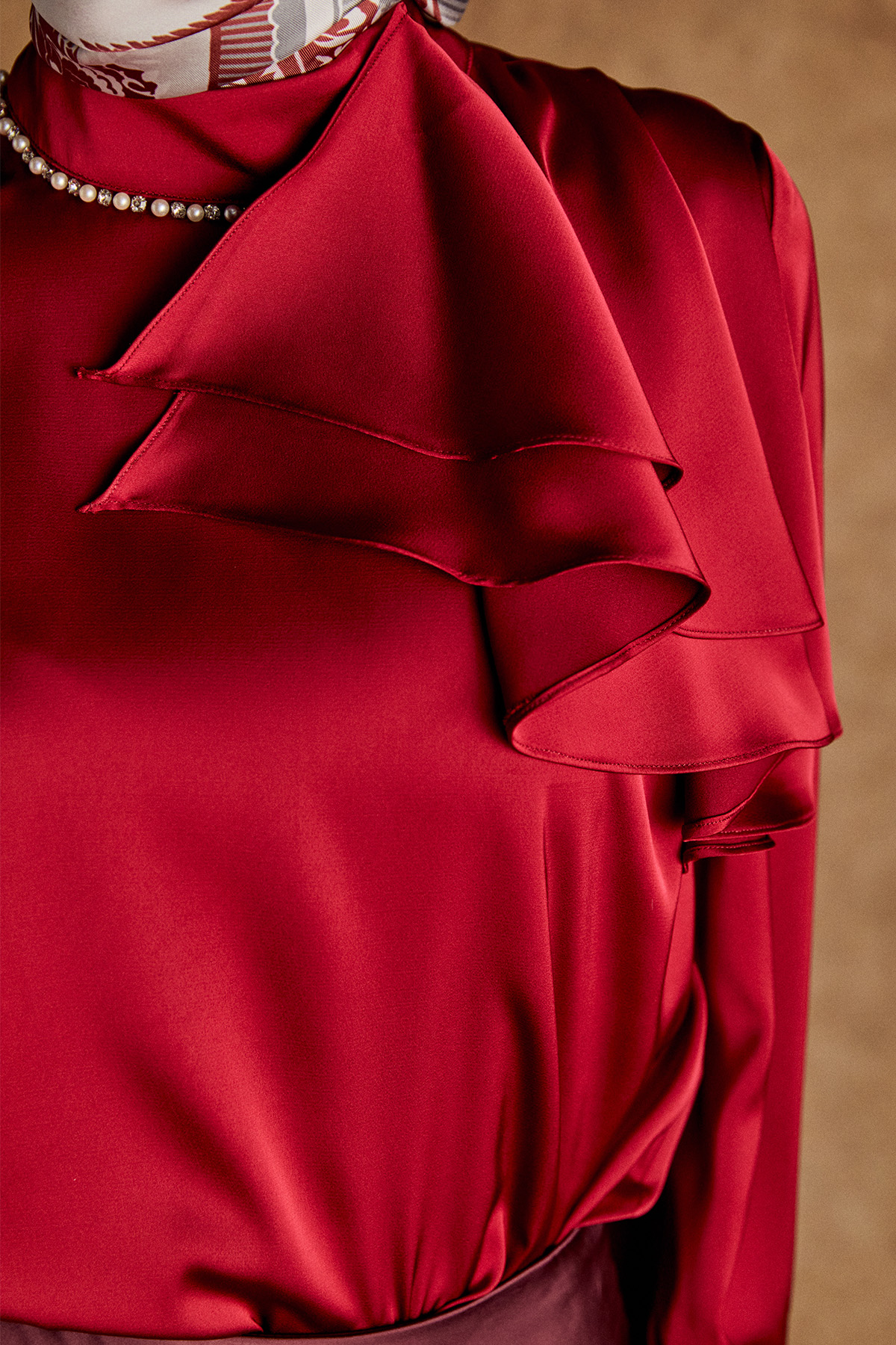 Volanlı Saten Kısa Gömlek