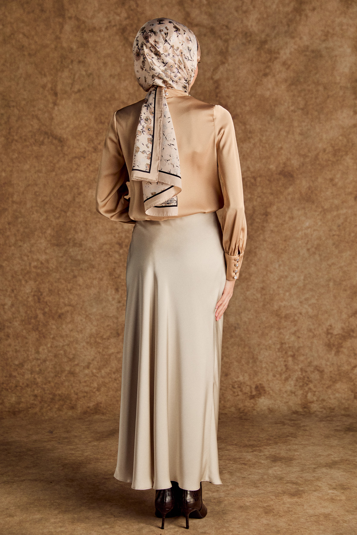 Volanlı Saten Kısa Gömlek