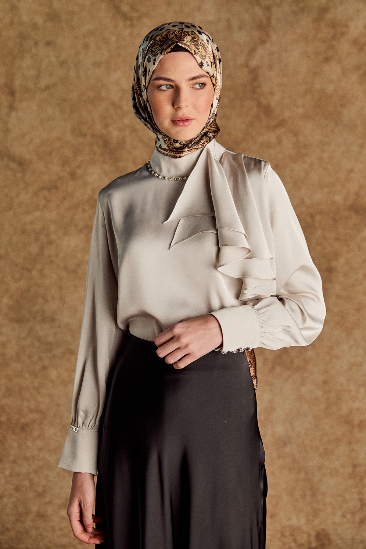 Volanlı Saten Kısa Gömlek