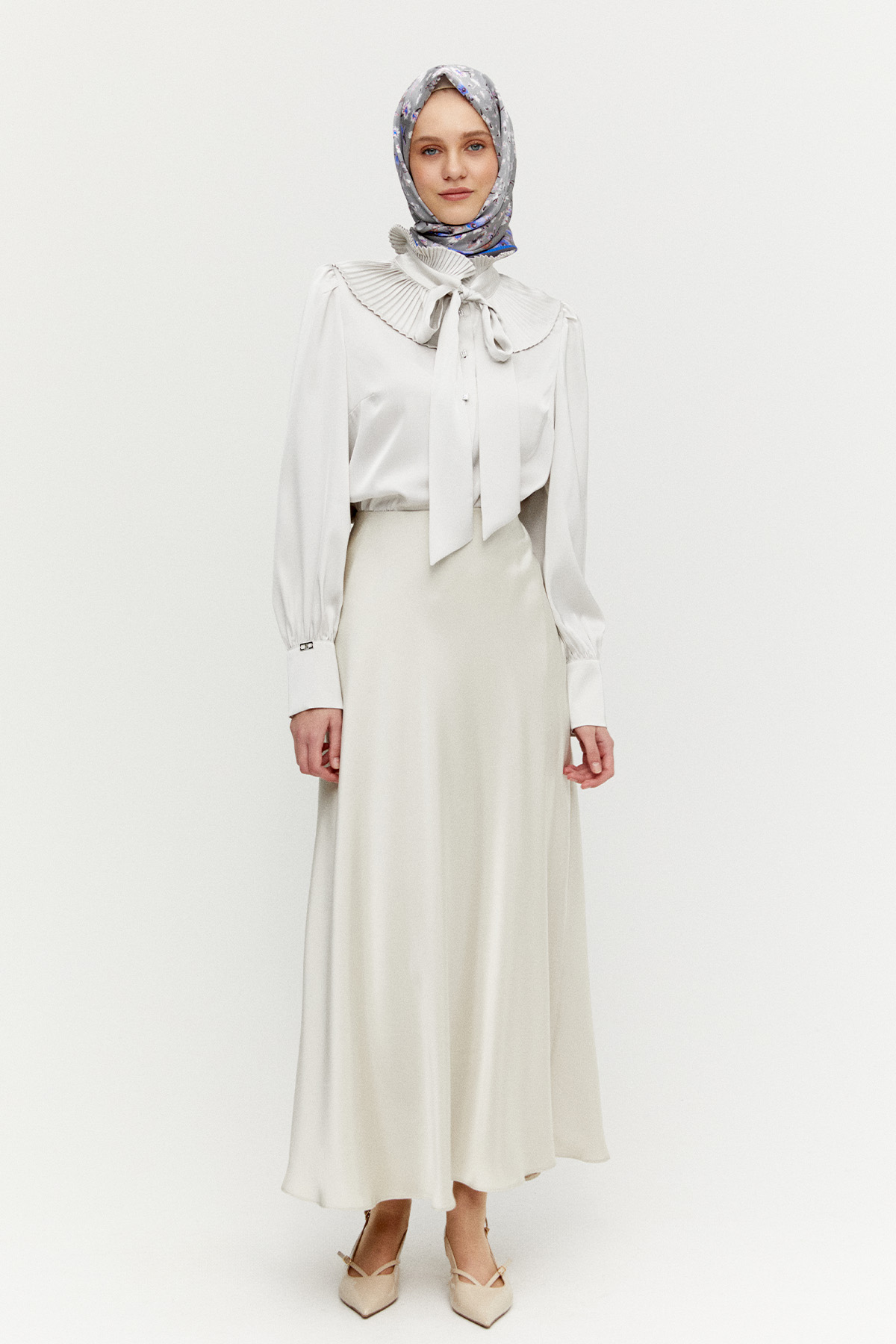 Pilise Yakalı Saten Gömlek