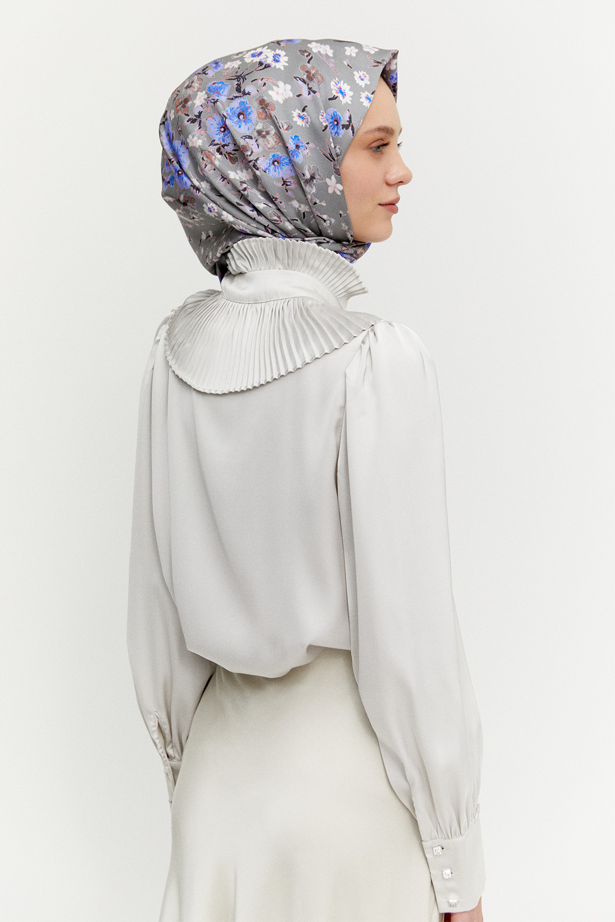 Pilise Yakalı Saten Gömlek