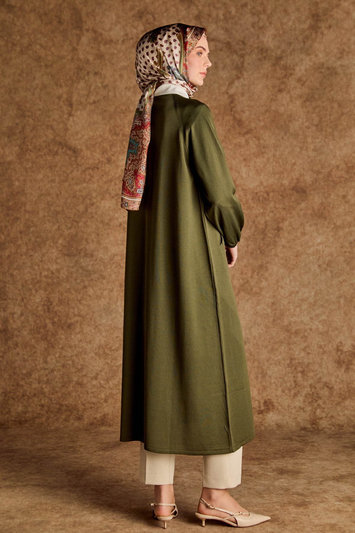 Lastik Manşetli Uzun Triko Hırka