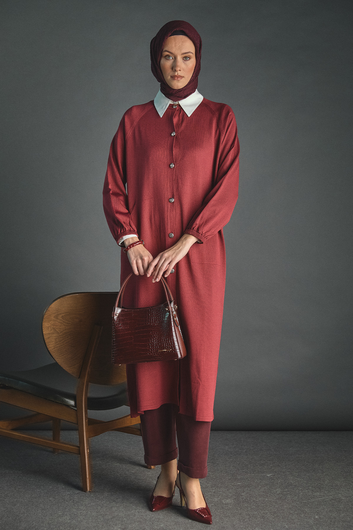 Lastik Manşetli Uzun Triko Hırka