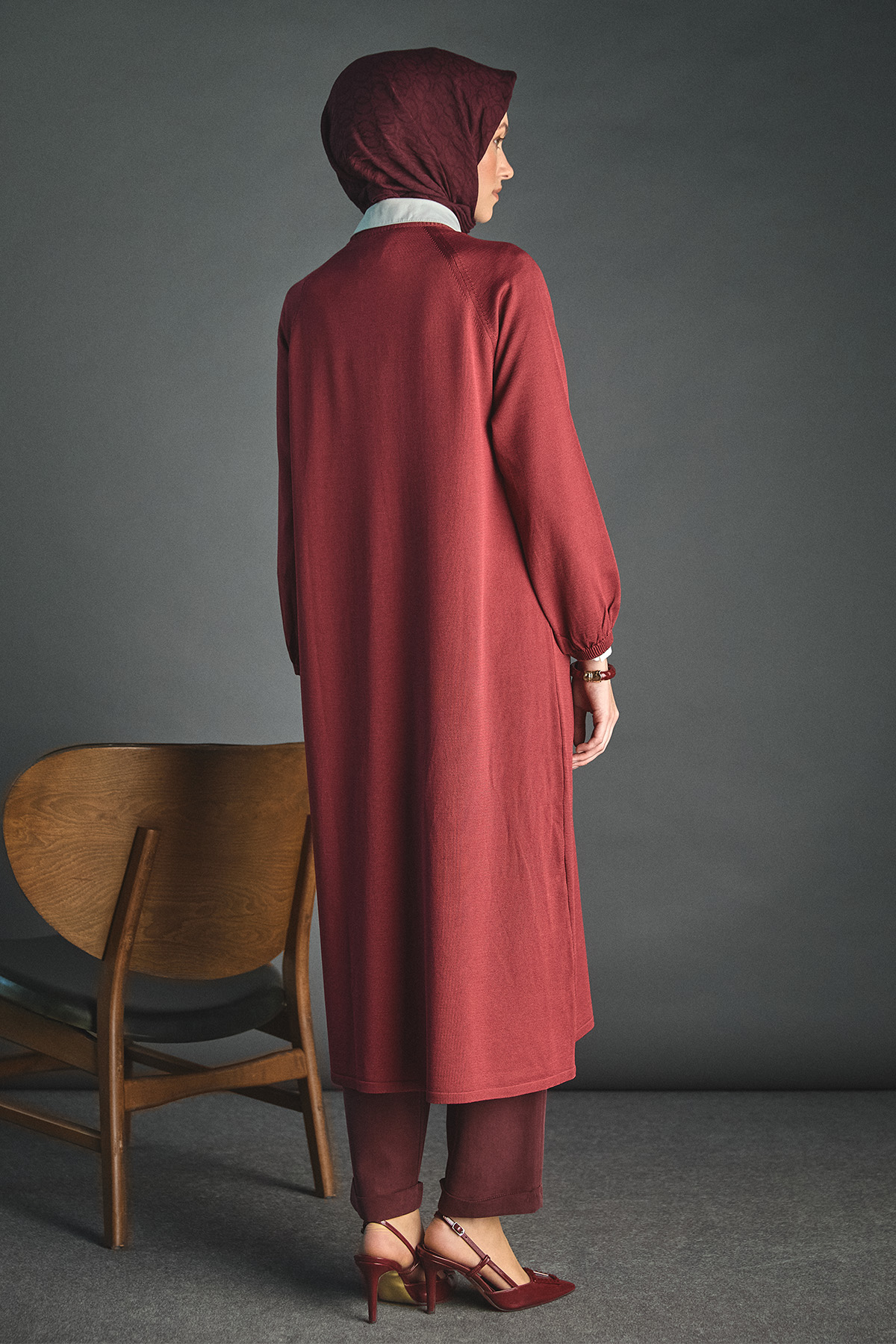 Lastik Manşetli Uzun Triko Hırka