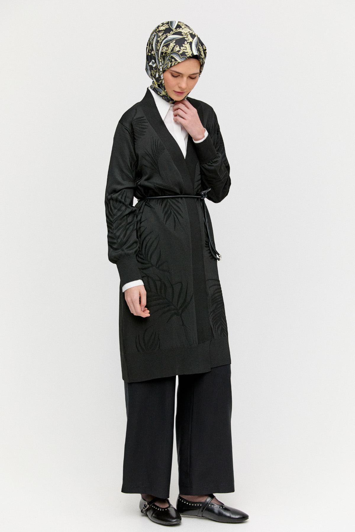 Yaprak Desenli Şal Yaka Triko Hırka, Tesettür Giyim