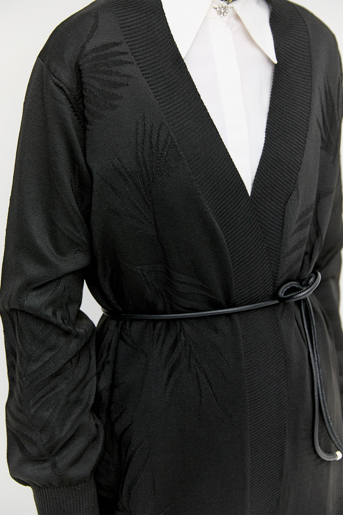 Yaprak Desenli Şal Yaka Triko Hırka, Tesettür Giyim