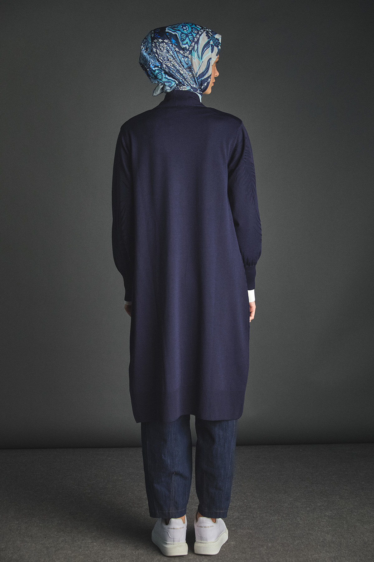 Yaprak Desenli Şal Yaka Triko Hırka