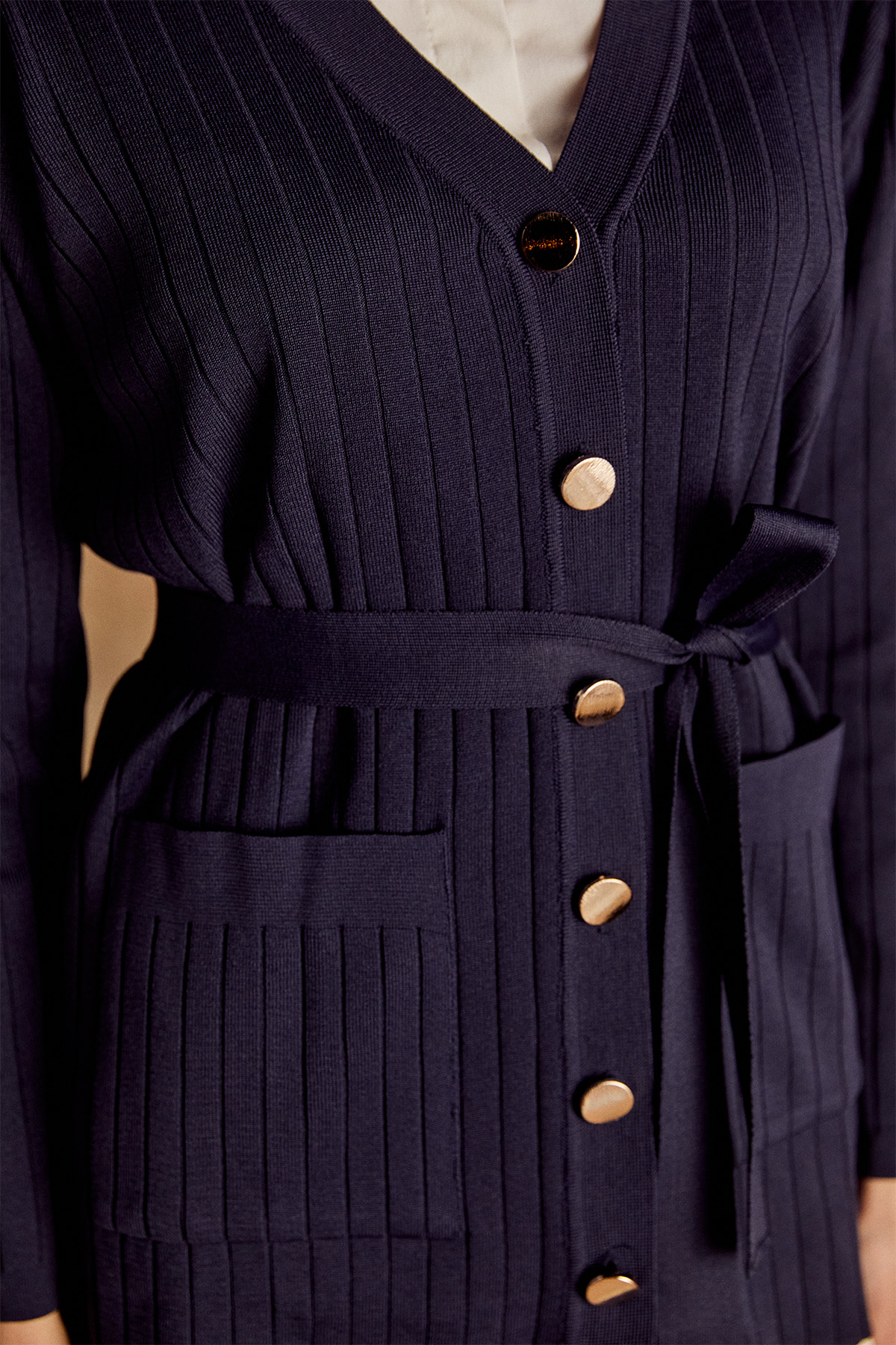 V Yakalı Çift Cepli Çelik Örme Triko Hırka