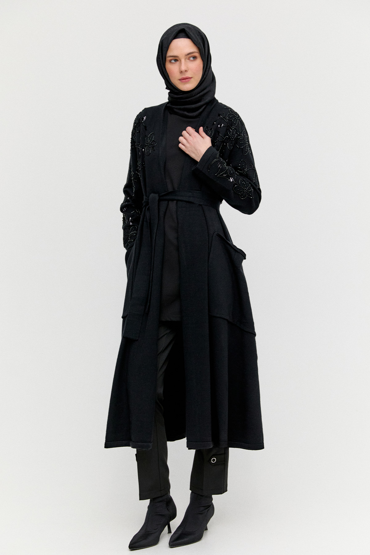 Kadife Motifli Uzun Triko Hırka, Tesettür Giyim