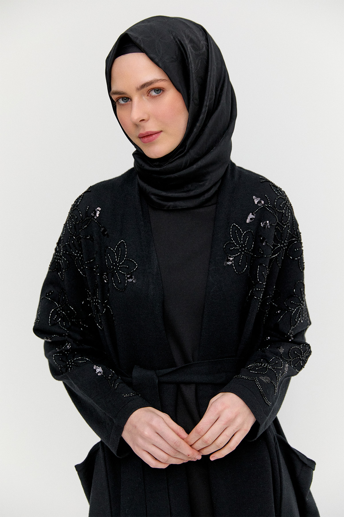 Kadife Motifli Uzun Triko Hırka, Tesettür Giyim