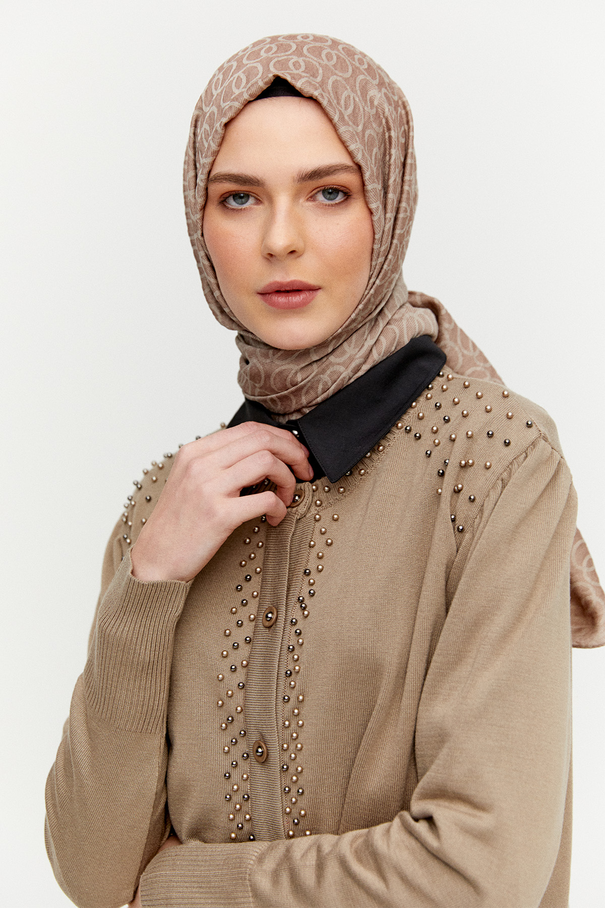 İncili Triko Hırka