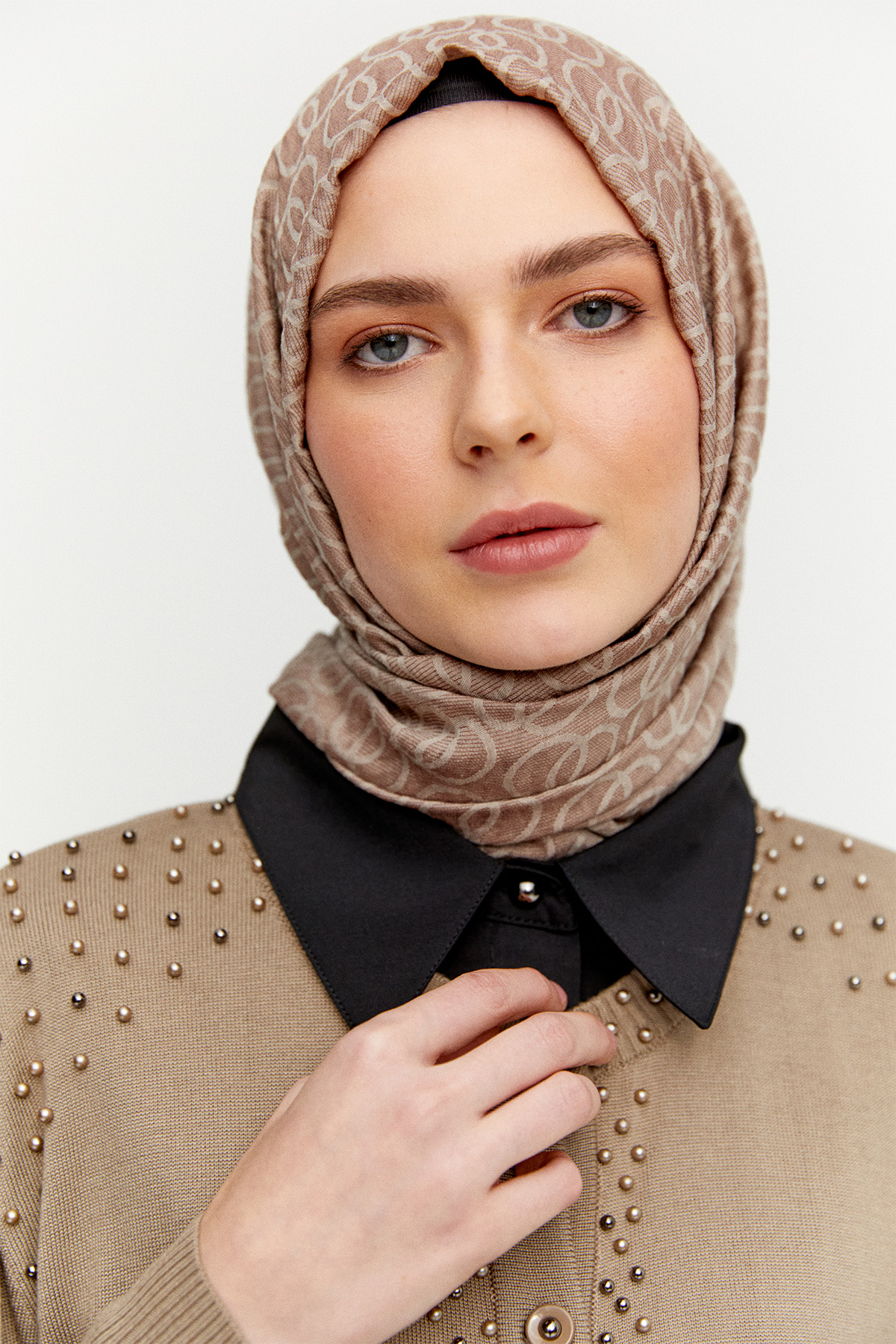 İncili Triko Hırka