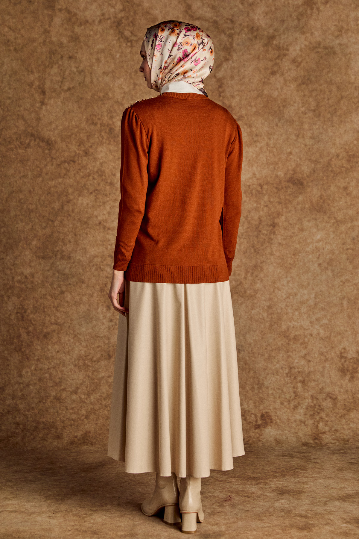 İncili Triko Hırka