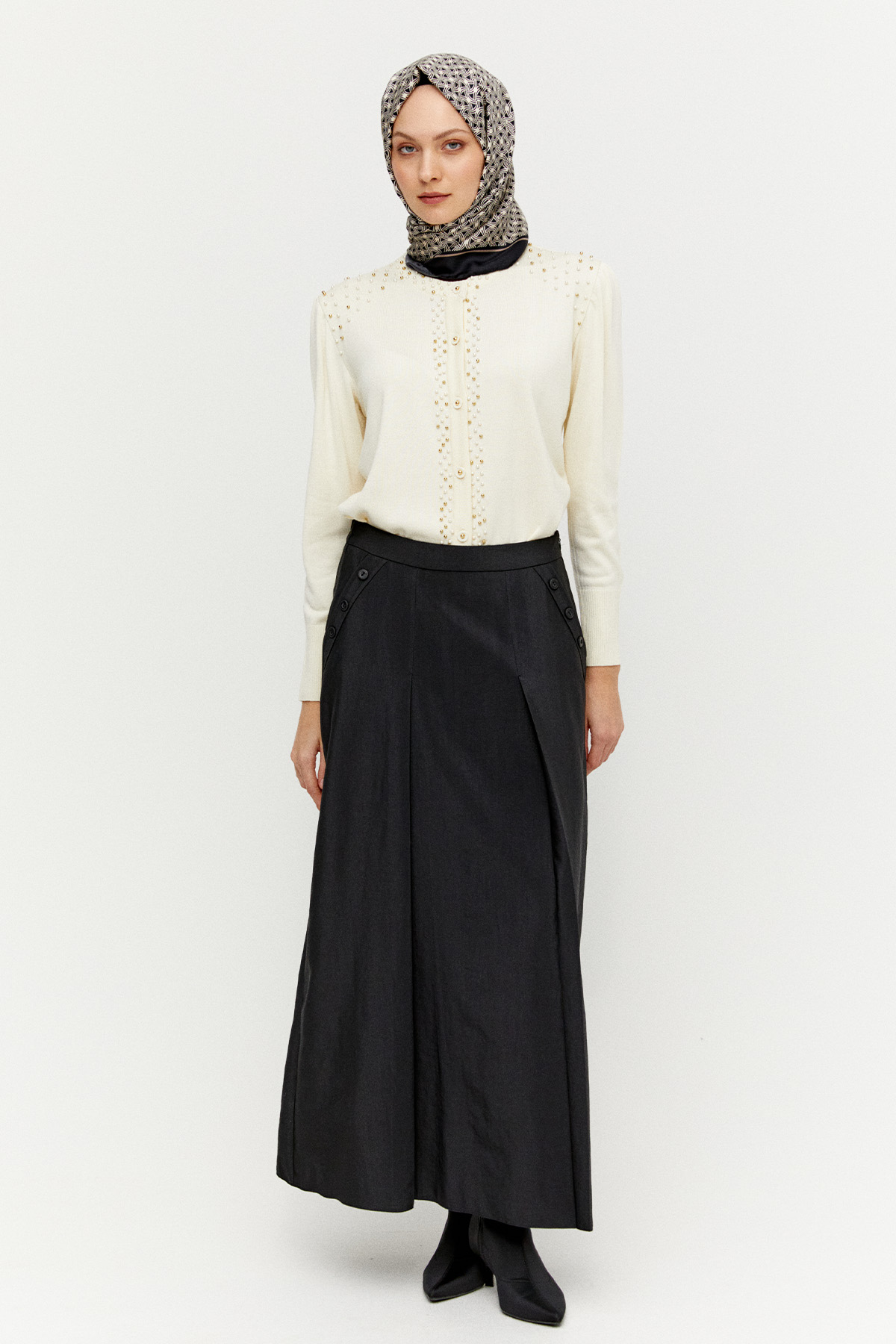 İncili Triko Hırka